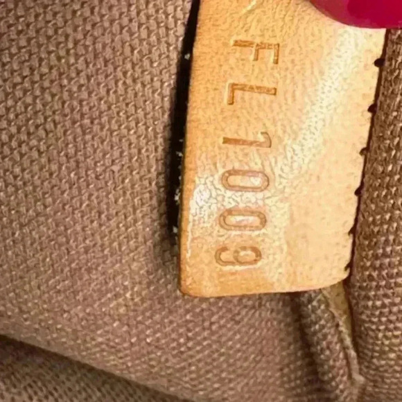 LOUIS VUITTON Popincourt Haut Shoulder Bag Monogram Leather Brown + COA - Picture 2 of 16